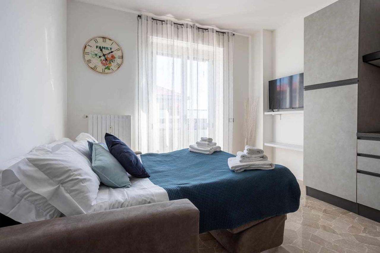 Milano City Apartments - Parking And Comfort - Spacious Apt Up To 8 Pax エクステリア 写真