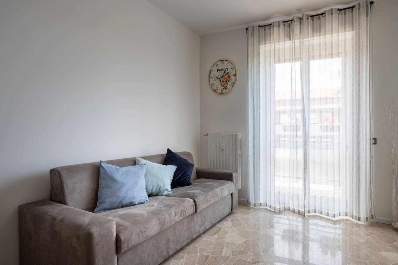 Milano City Apartments - Parking And Comfort - Spacious Apt Up To 8 Pax エクステリア 写真