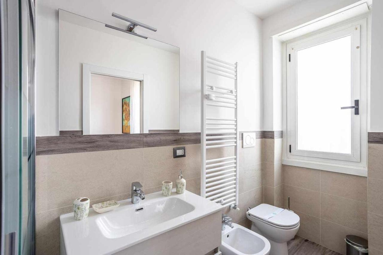 Milano City Apartments - Parking And Comfort - Spacious Apt Up To 8 Pax エクステリア 写真