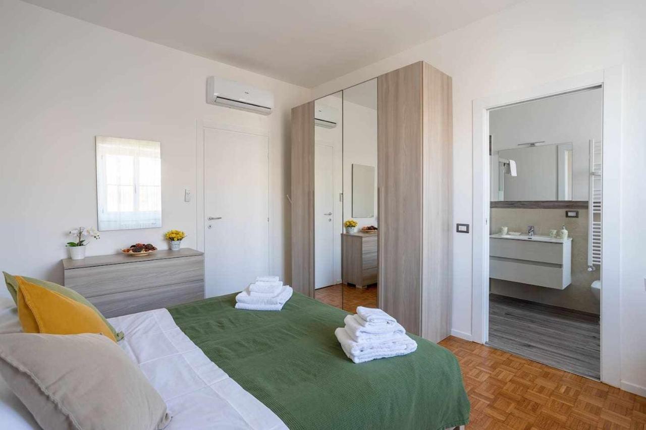 Milano City Apartments - Parking And Comfort - Spacious Apt Up To 8 Pax エクステリア 写真