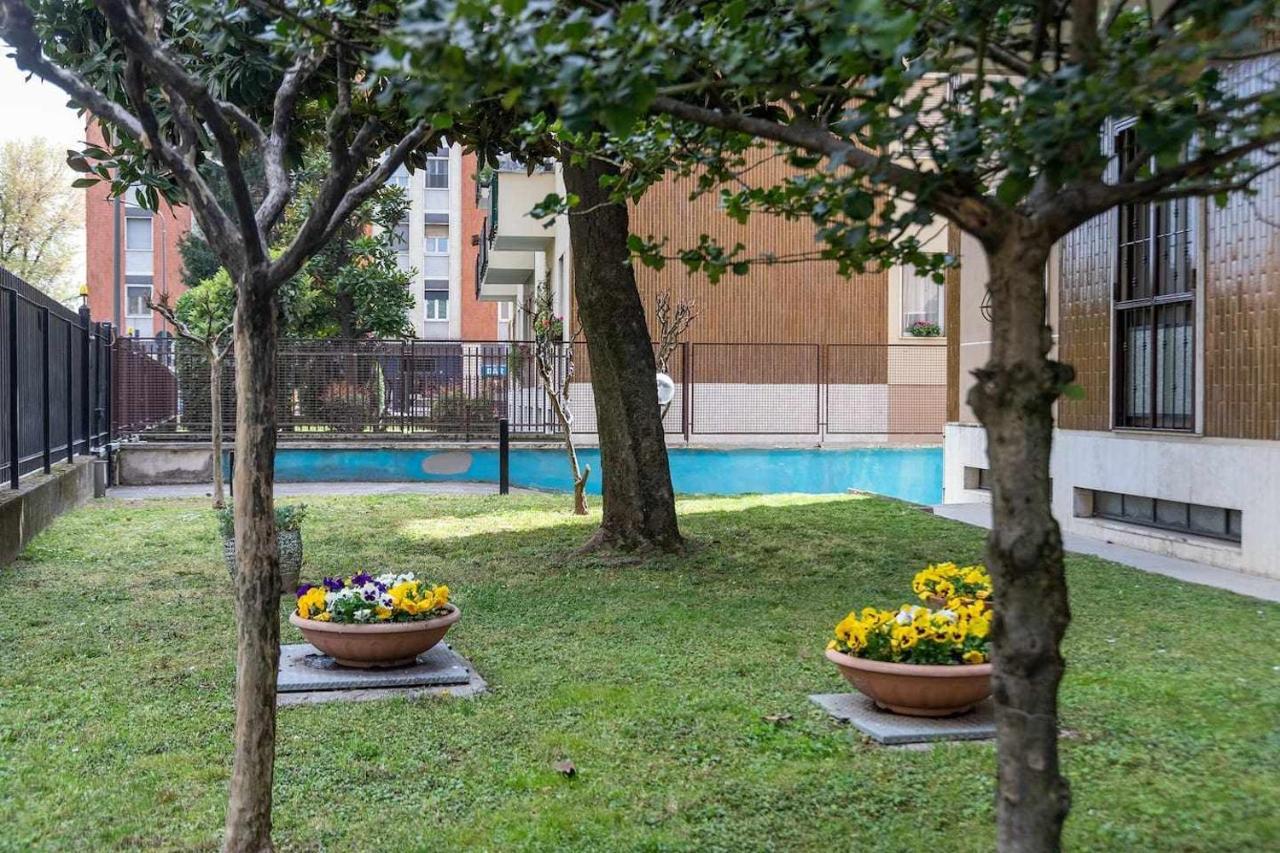 Milano City Apartments - Parking And Comfort - Spacious Apt Up To 8 Pax エクステリア 写真